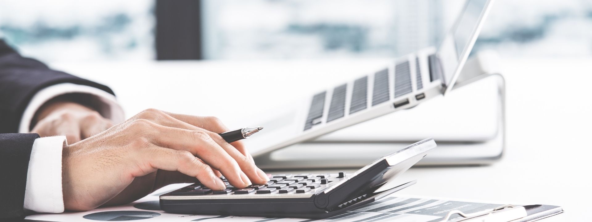 Boosting Business Efficiency: The Advantages of Outsourcing Your Bookkeeping Services